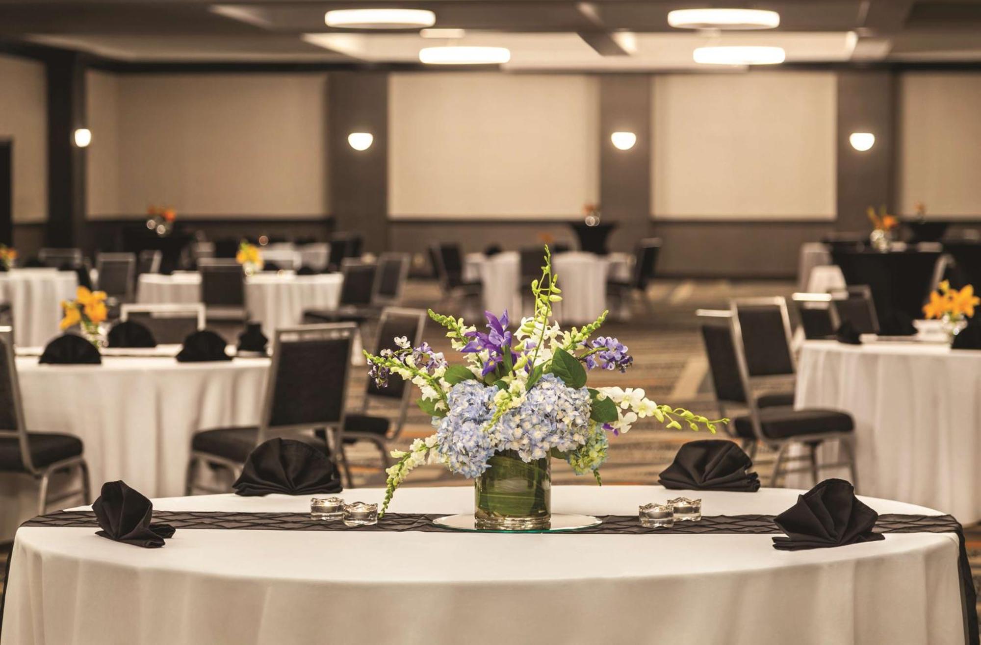 Hilton Knoxville Airport Alcoa Eksteriør billede